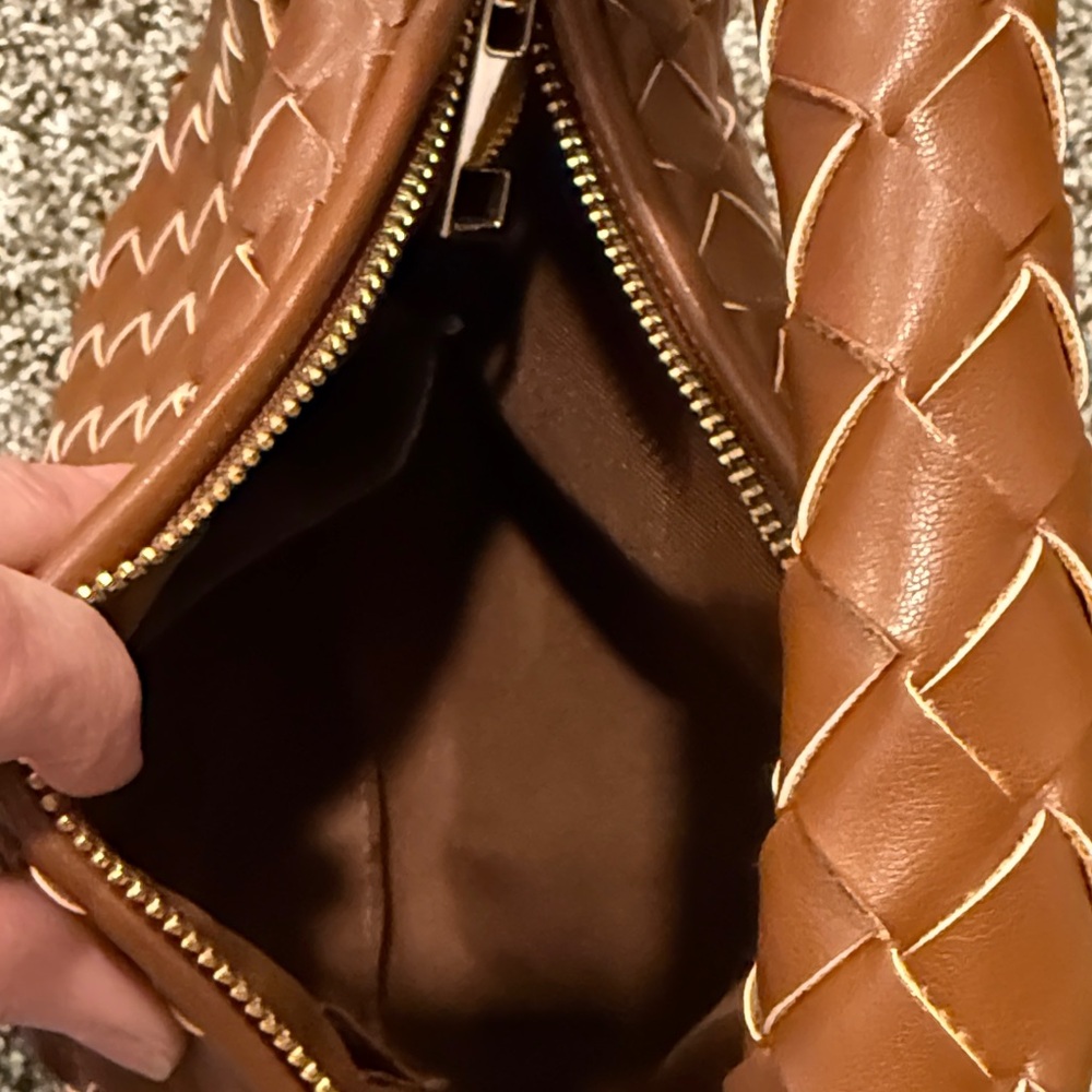 a new day Braided Hobo Bag in Cognac - Picture 4 of 4
